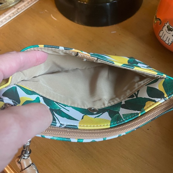 Giani Bernini Lemon Print Wristlet EUC. - Picture 10 of 16